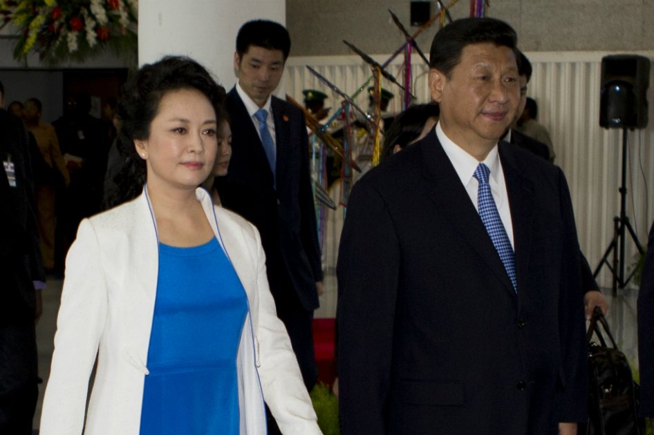 Primera dama china acapara miradas en gira latinoamericana de su esposo
