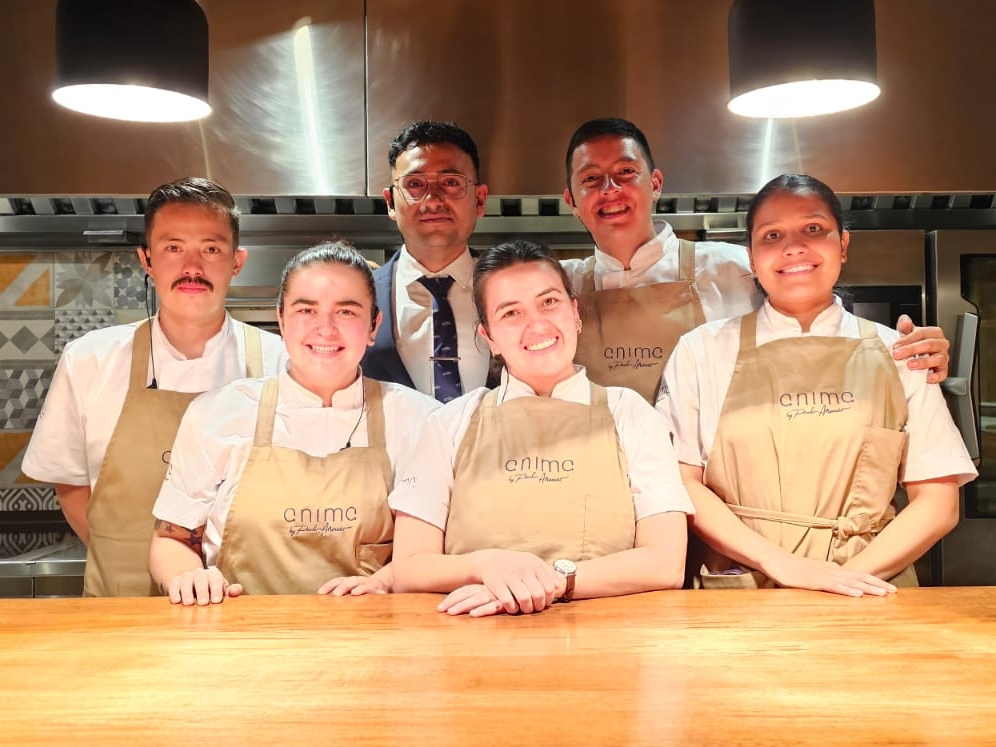 Camilo Bermúdez, Carolina Sastoque, Álvaro Castro, Lina Sanmiguel, Santiago Prieto y María Camila Pestana, parte del equipo de Anima.
