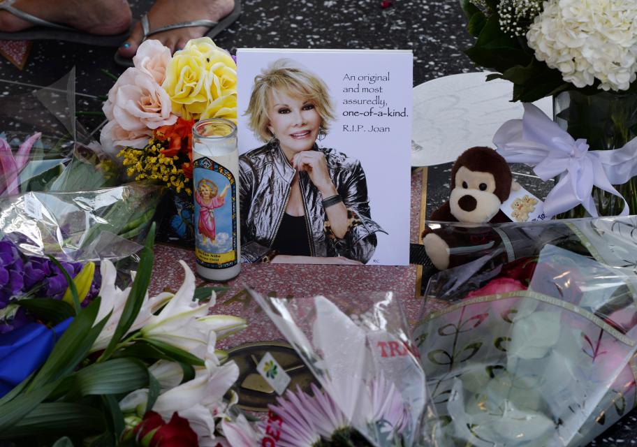 Celebridades y fans despideron a Joan Rivers en Nueva York