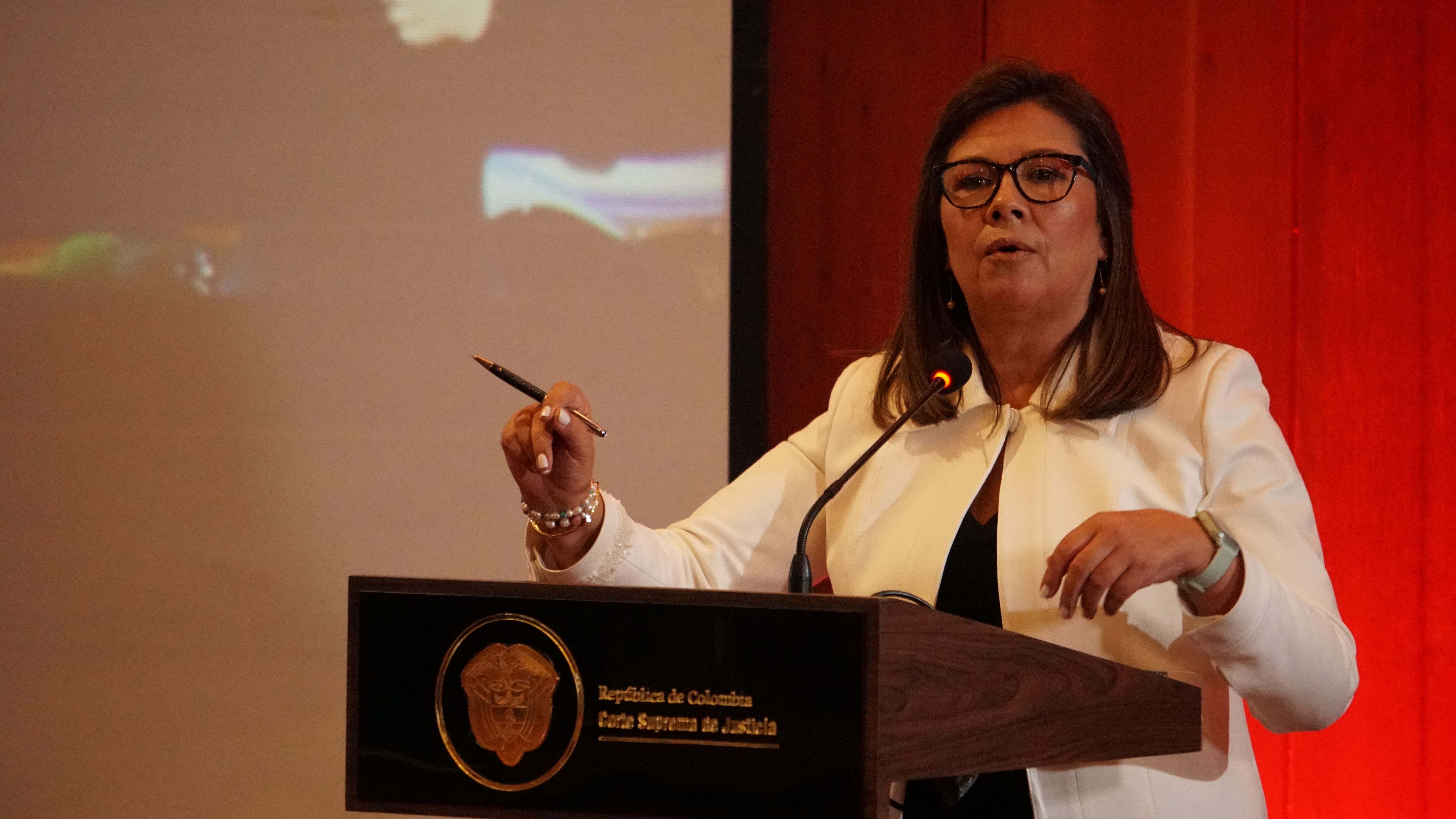 Luz Adriana Camargo, la fiscal que ya encarceló a un presidente
