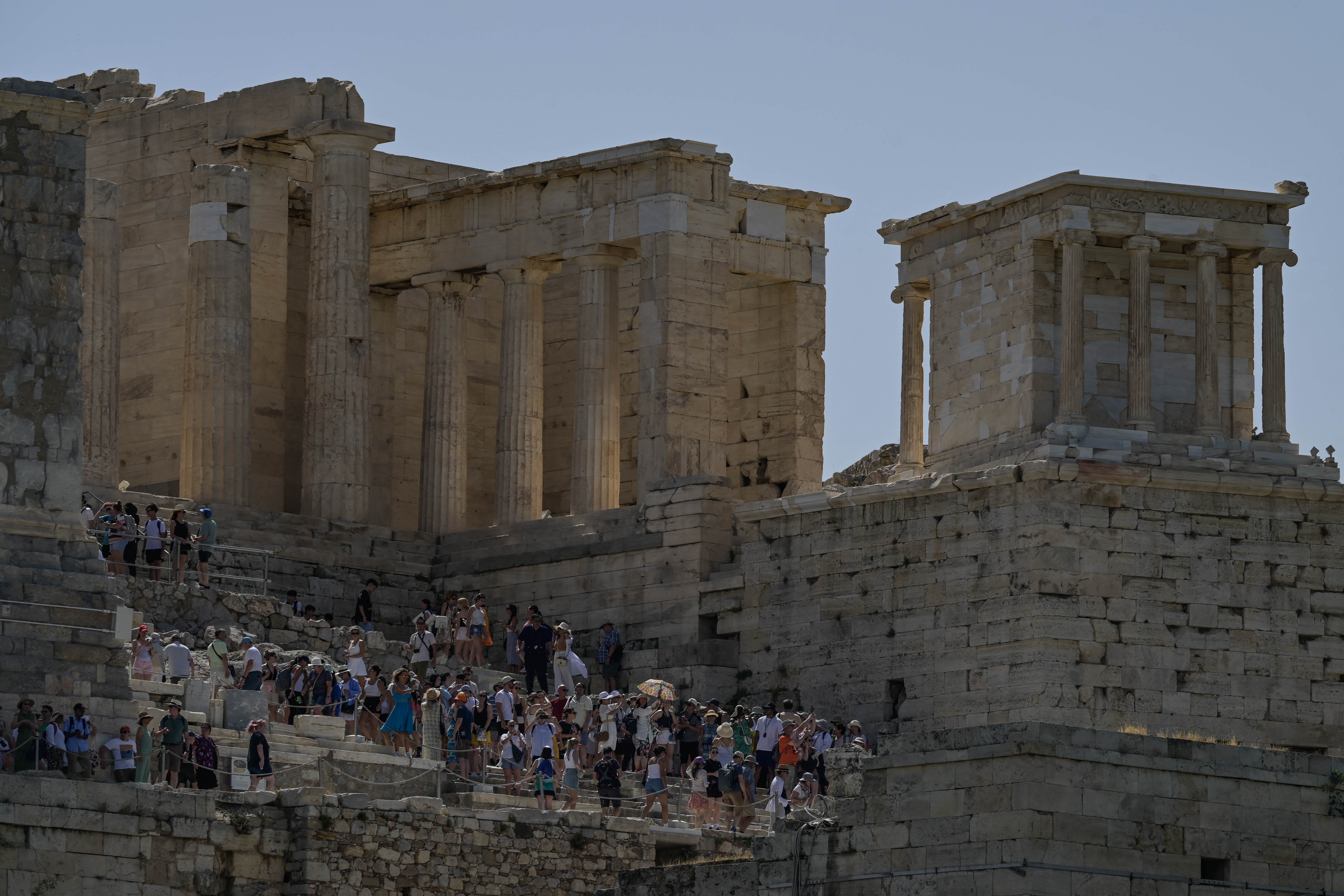 Acrópolis de Atenas cerrará parcialmente por ola de calor