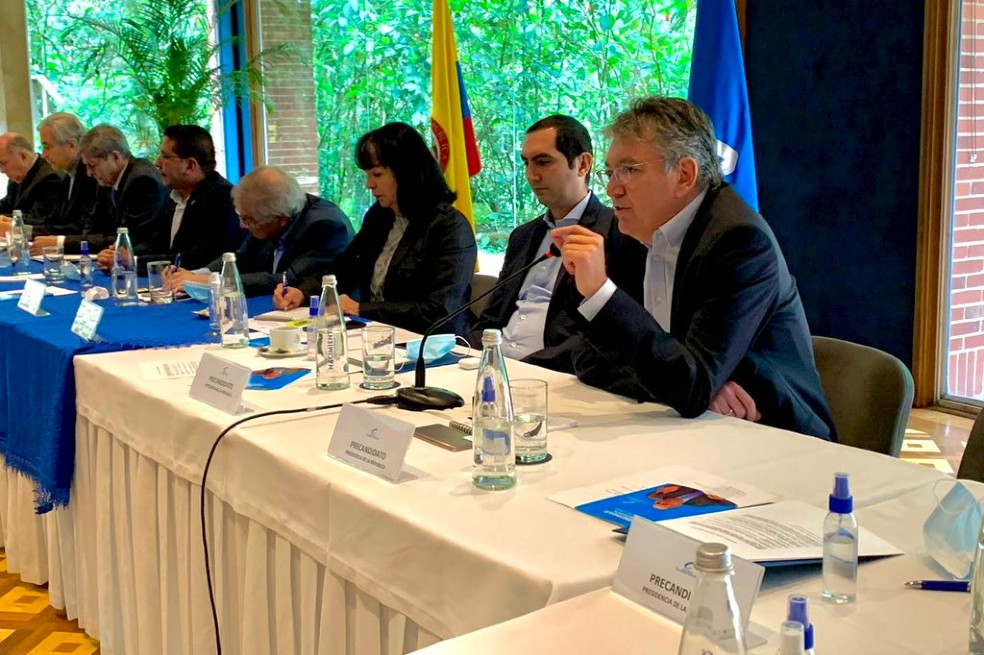 Precandidatos conservadores decidirán mecanismo de selección de aspirante único