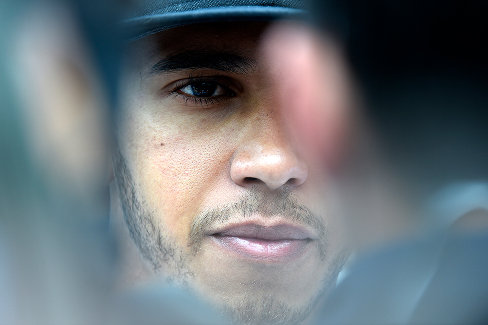 Lewis Hamilton dice que la Fórmula 1 lo convirtió en un hombre ‘aburrido’