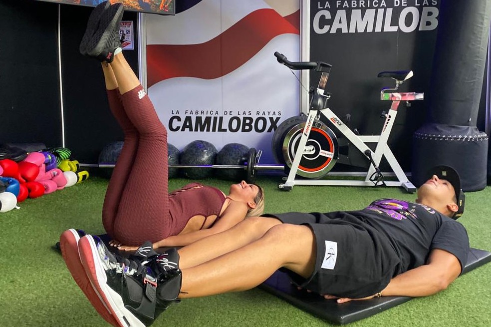 rutina para adelgazar. Se muestran resultados de dile adios a esos gorditos del abdomen Buscar, en cambio, dile adios a esos gorditosdel abdomen Dile adiós a esos gorditos del abdomen. Abdomen. grasa abdominal. ejercicios para adelgazar