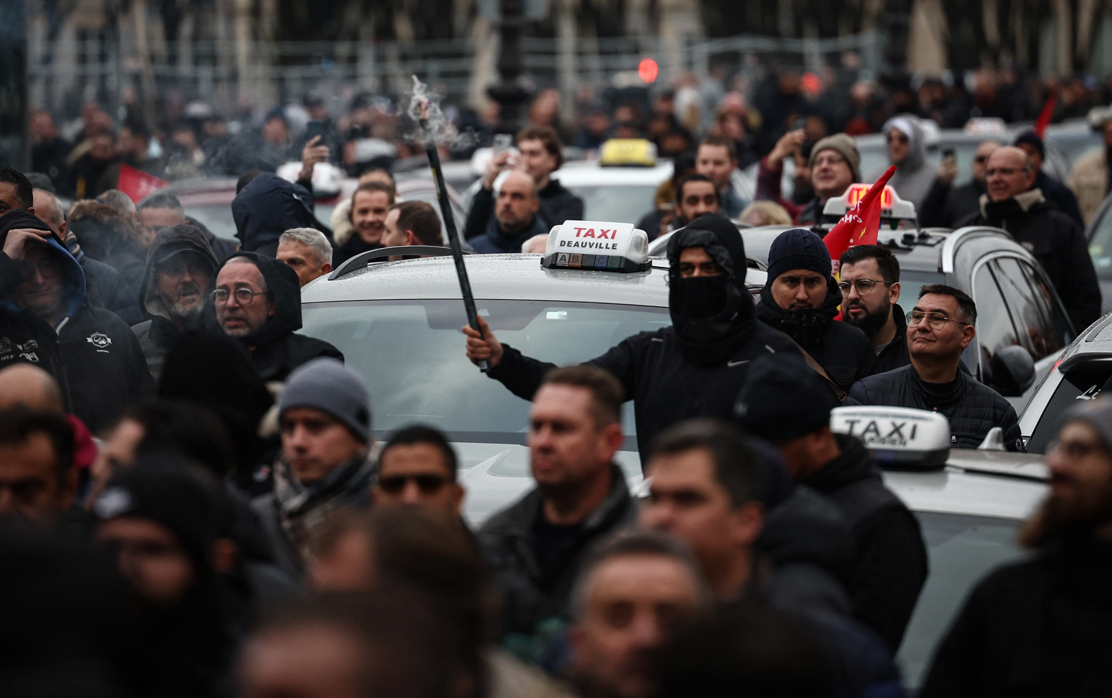 Manifestaciones en Francia: 500 taxistas protestan en París