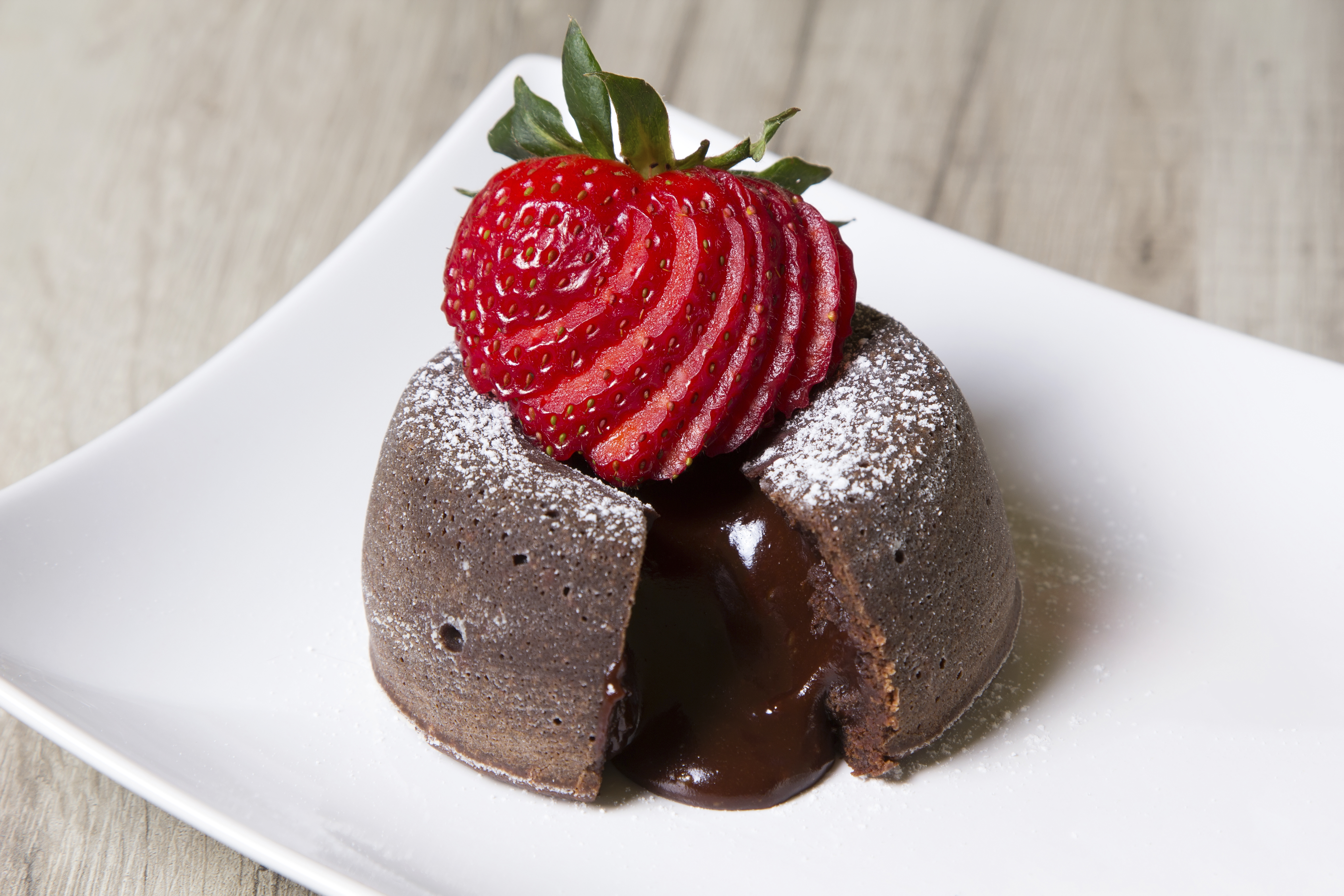 Receta de postre: prepara un volcán de chocolate en muy poco tiempo
