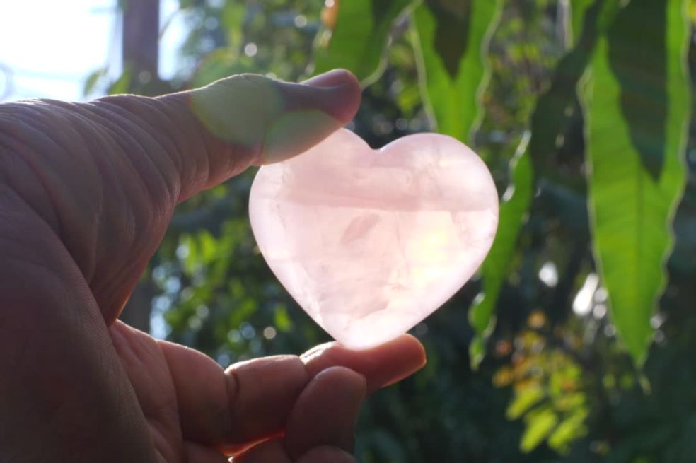 5 cuarzos que, según su color, te ayudan a mejorar tus emociones
