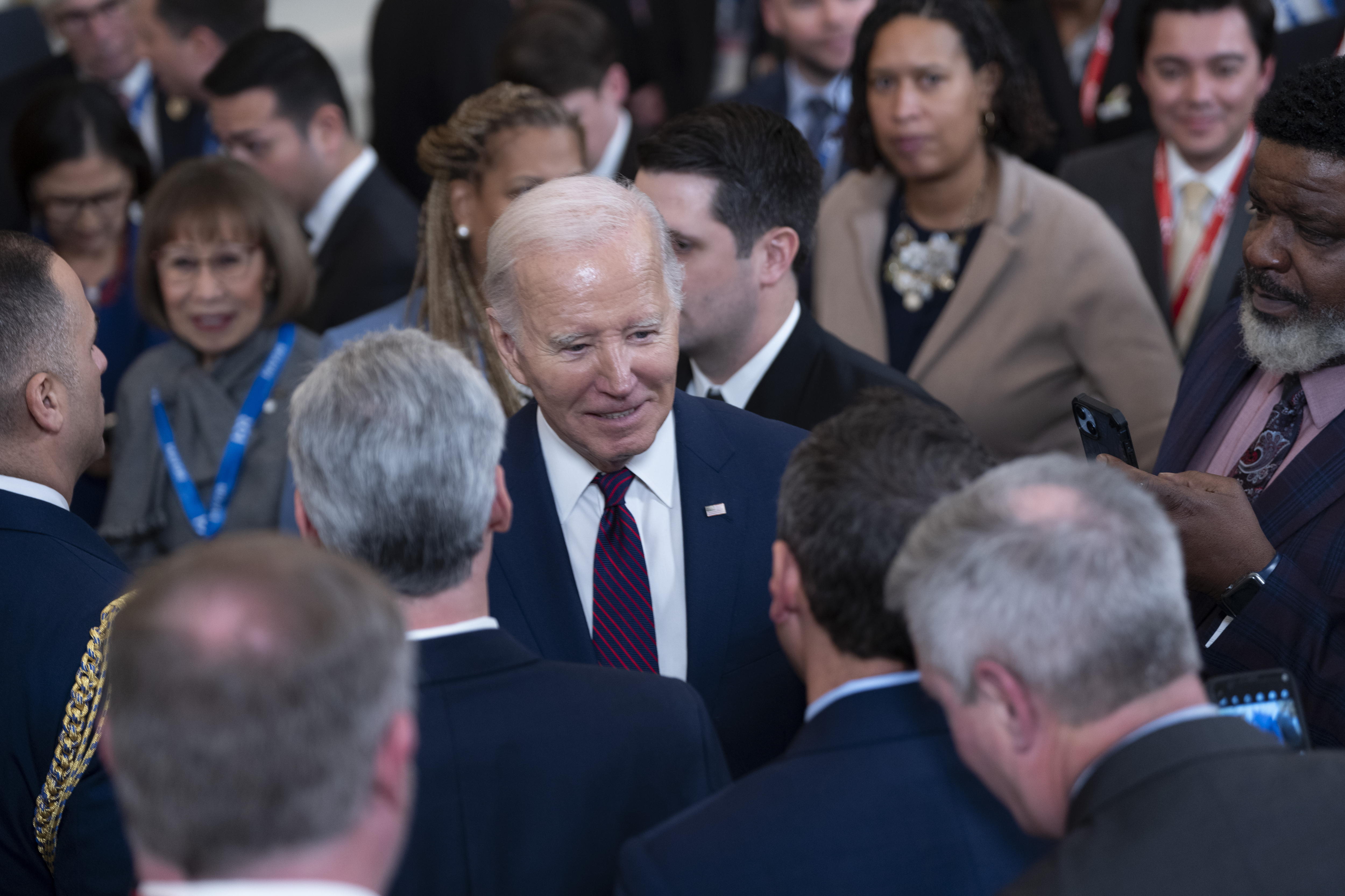 Las recientes victorias antimonopolio de Biden nos ayudan a todos (Análisis)