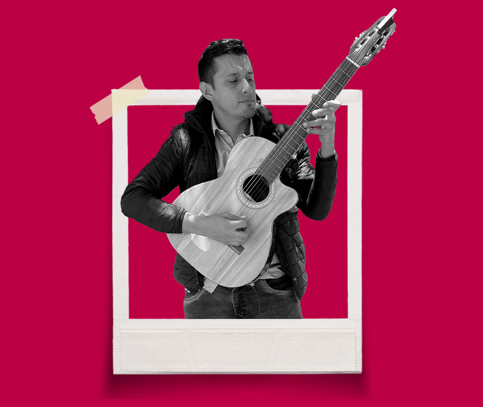 Entre calles y buses: el arte de conmover con música en Bogotá