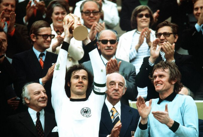 El “Kaiser” Beckenbauer, el defensa que cambió el fútbol