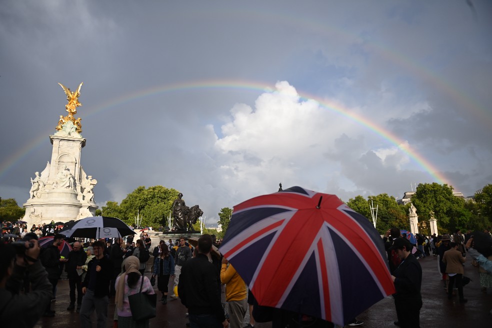 Video: Aparece arcoíris en el Castillo de Windsor tras muerte de la Reina Isabel