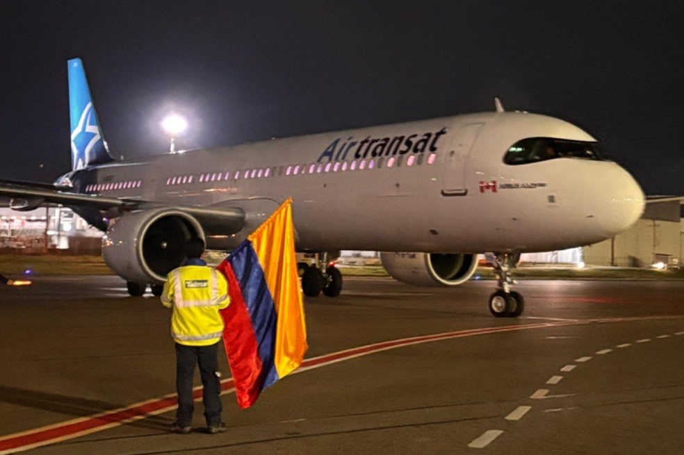 Medellín se suma a la red de destinos de Air Transat con nueva ruta desde Toronto