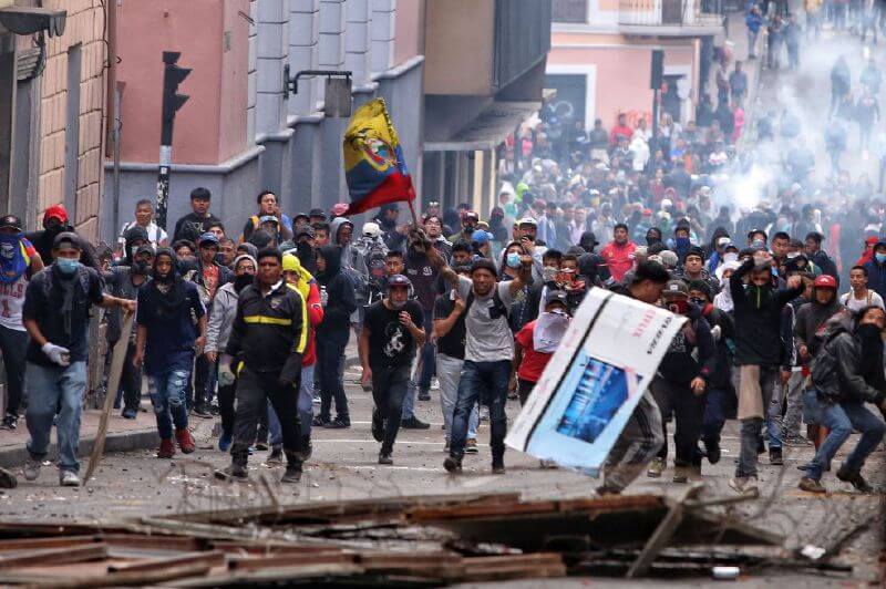 Los indígenas ponen en jaque a Ecuador