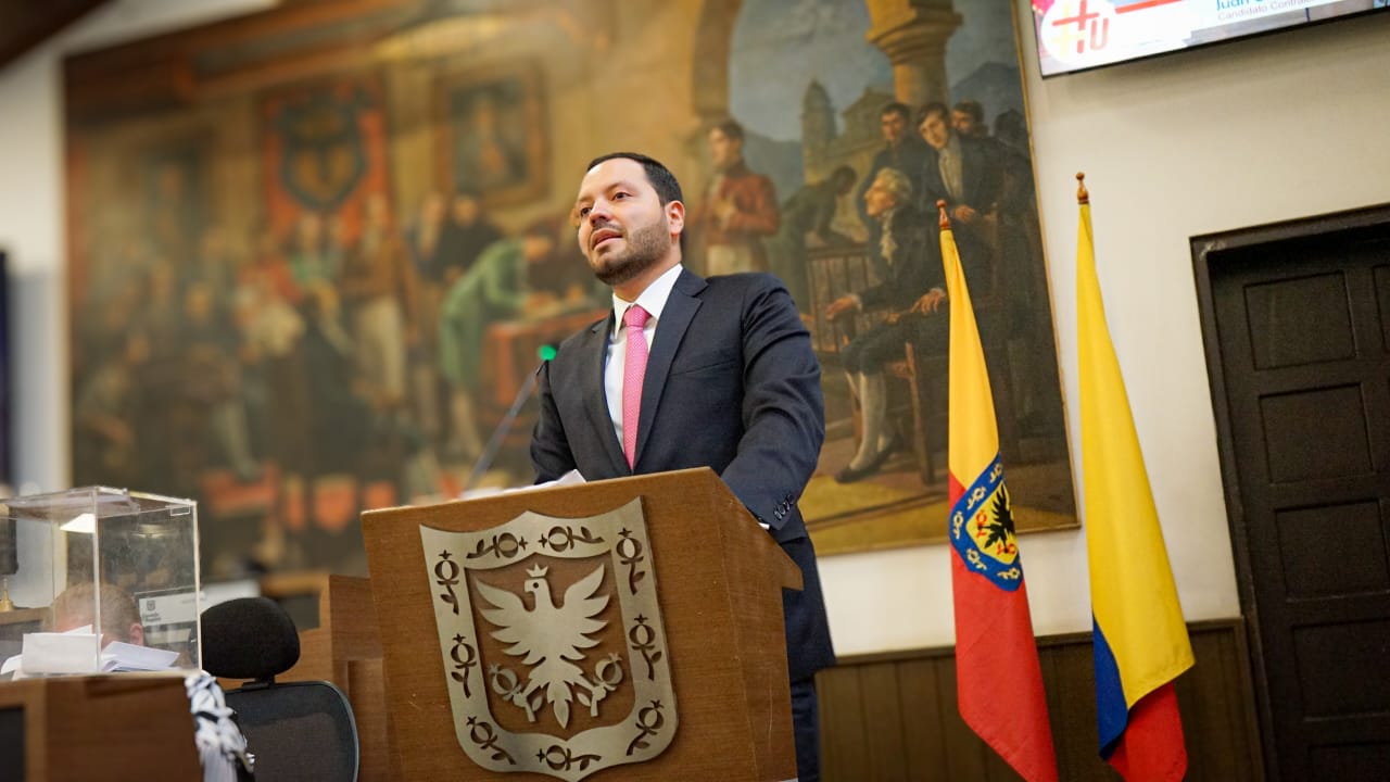 Juan Camilo Zuluaga elegido por el Concejo como nuevo contralor de Bogotá