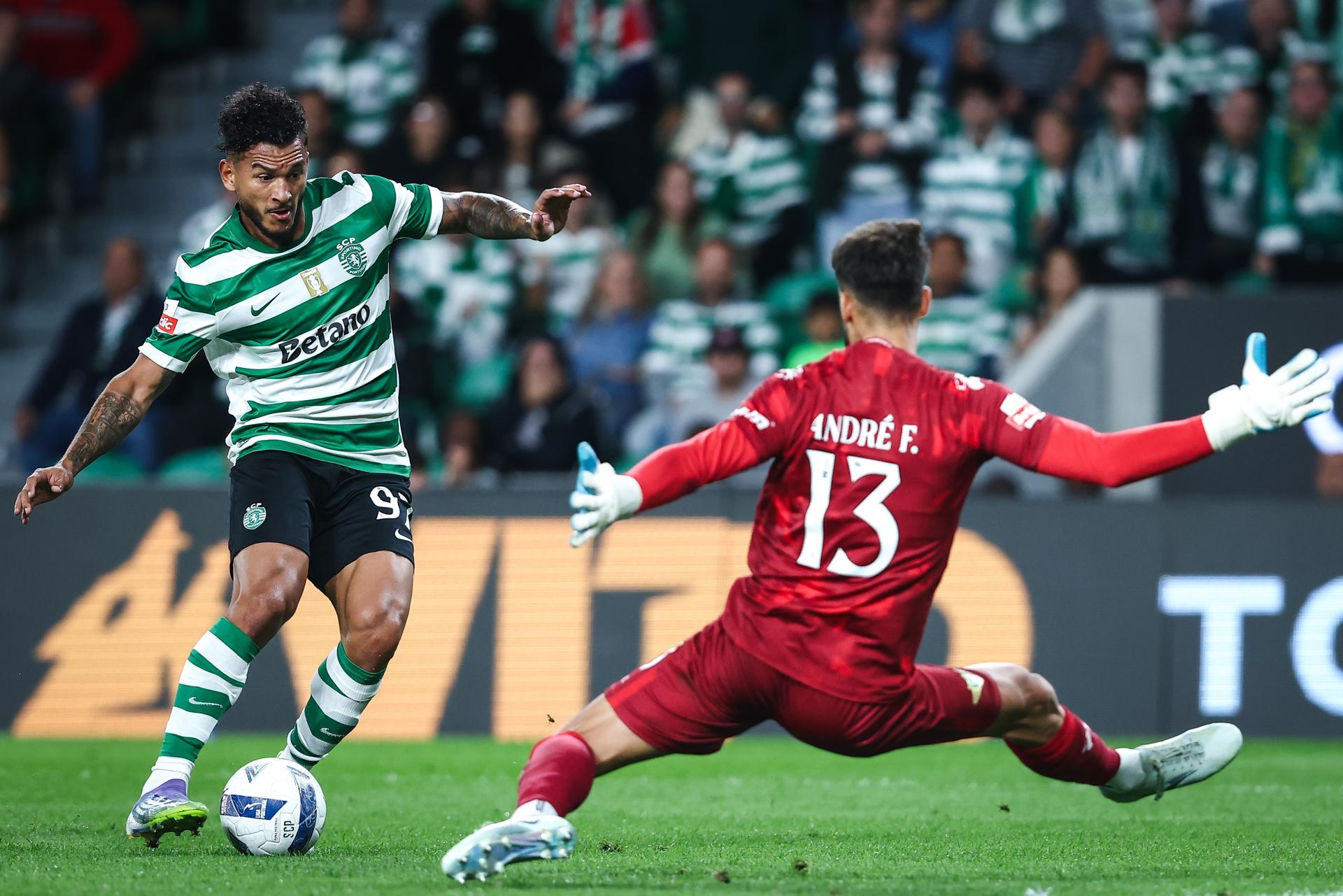 Luis Javier Suárez, goleador: reviva su nuevo golazo con Sporting de Lisboa