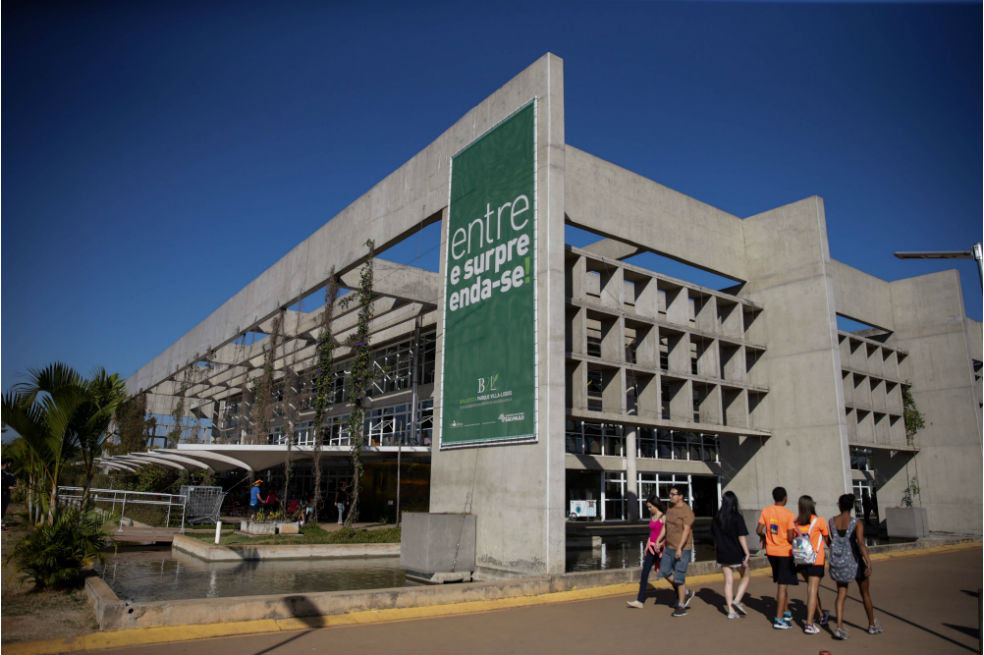 Biblioteca de Brasil erguida sobre un basurero aspira ser la mejor del mundo