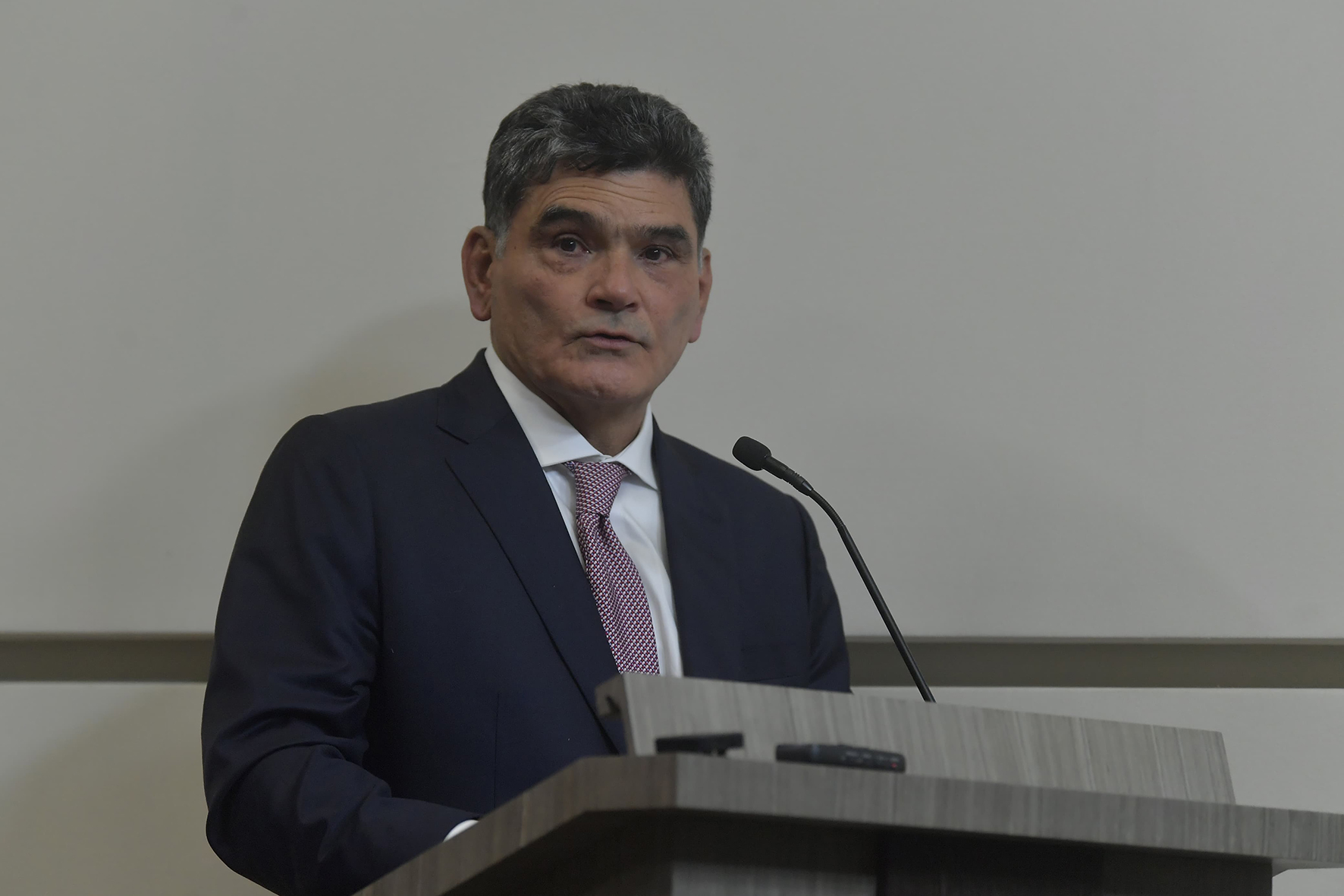 Gregorio Eljach defiende su independencia como Procurador electo