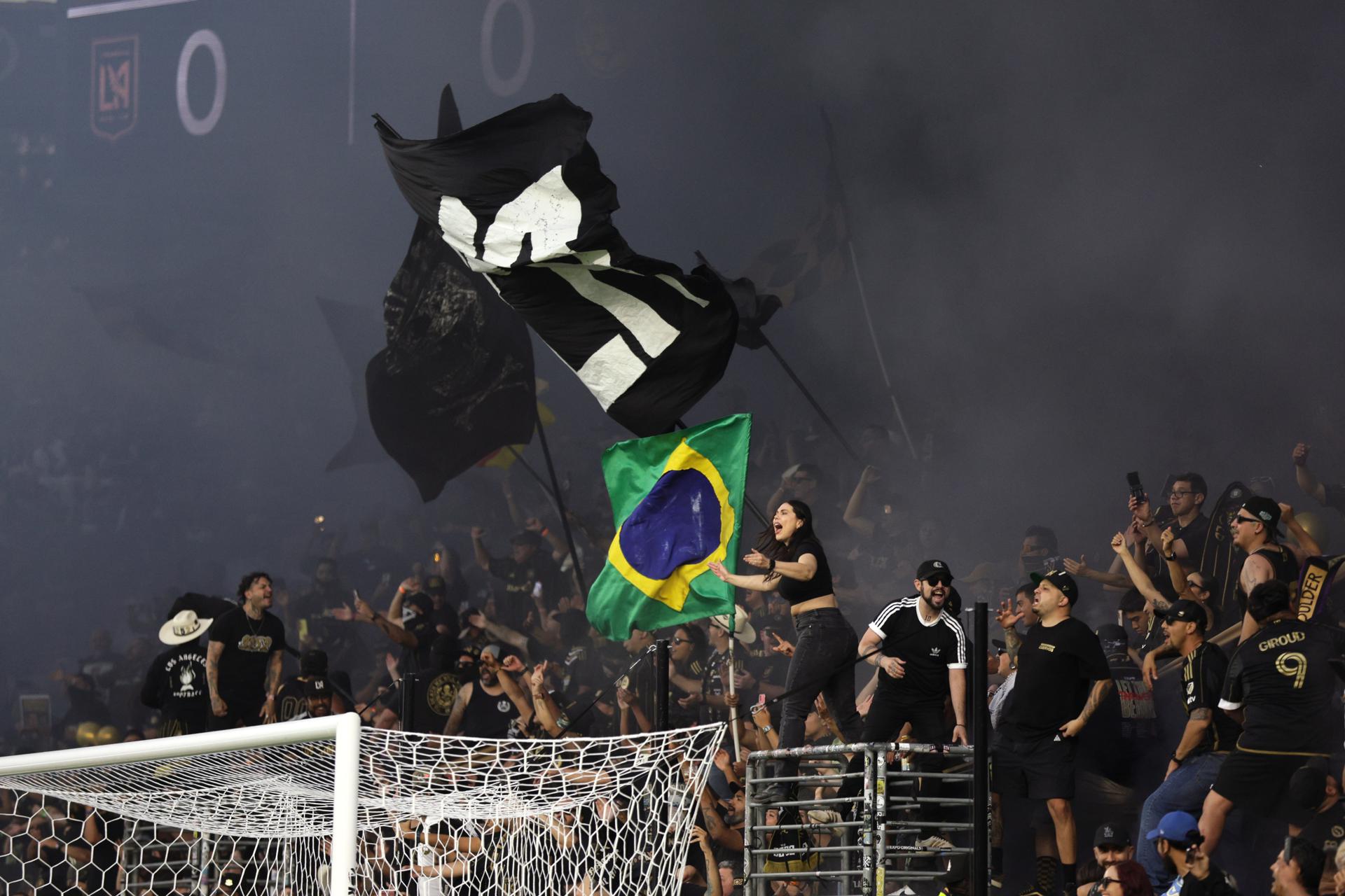 Los fans del fútbol temen ser objeto de redadas de migración en EE. UU.