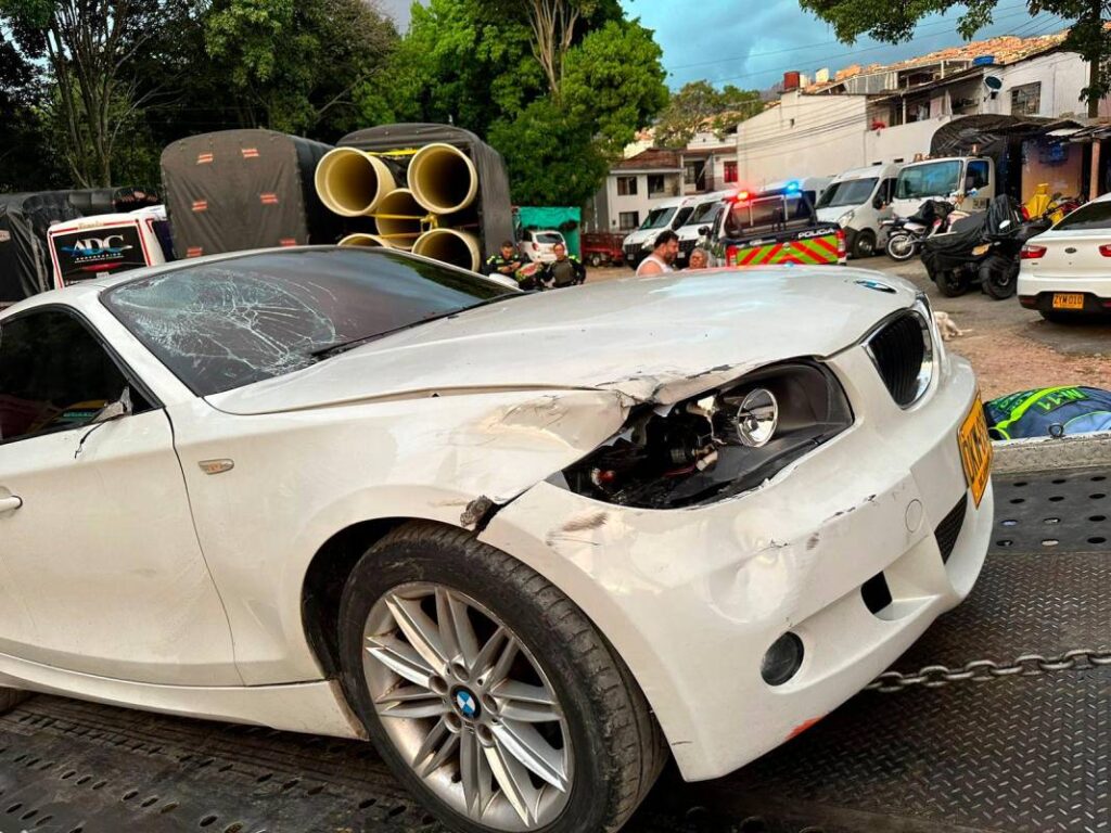 Conductor de lujoso carro atropelló a cinco jóvenes en Girón, Santander