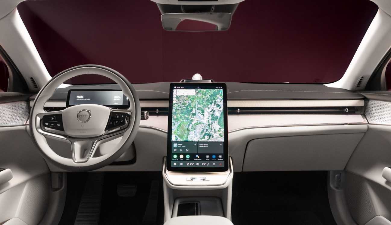 Así es el Volvo ES90, el sedán eléctrico que recorre 700 km con una sola carga