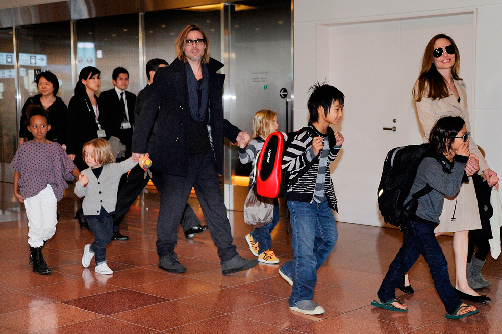 Tres hijos de Angelina Jolie y Brad Pitt se estrenan como actores