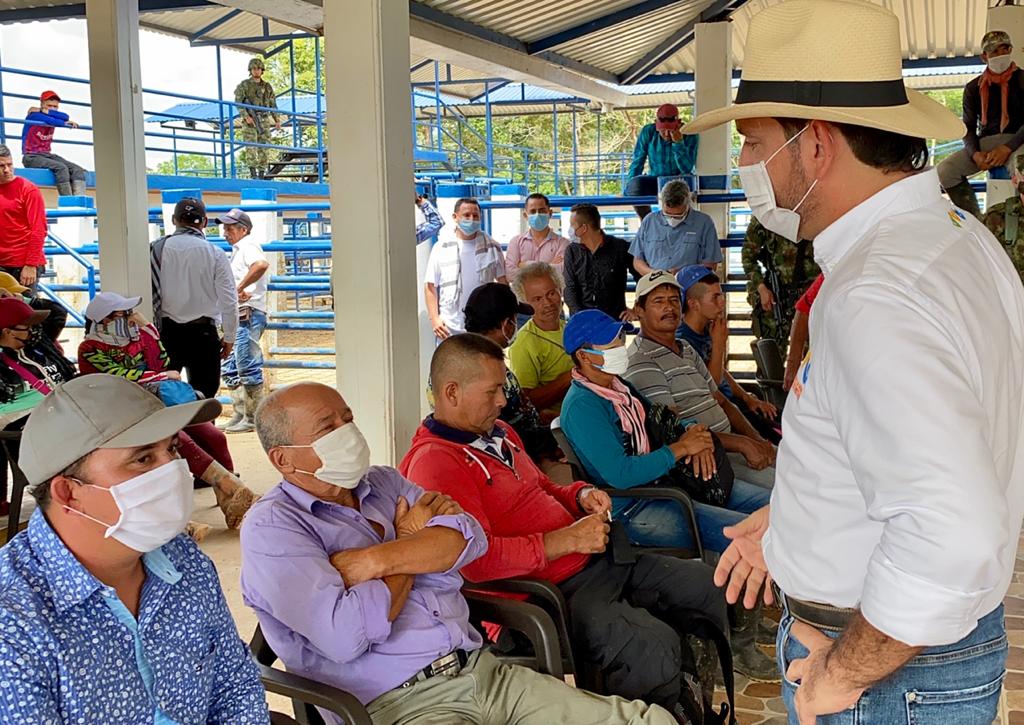 FARC, presto a mediar entre campesinos y Gobernación del Meta