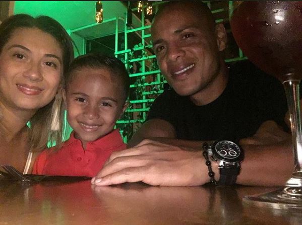 Jhonny Ramírez pasa la cuarentena junto a su familia. /Instagram: jhonnyramirez30