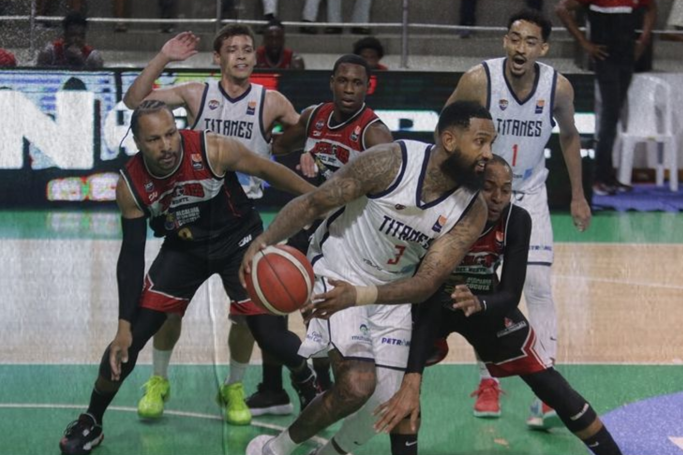 Toros y Titanes se meten en la final de la Liga BetPlay de Baloncesto