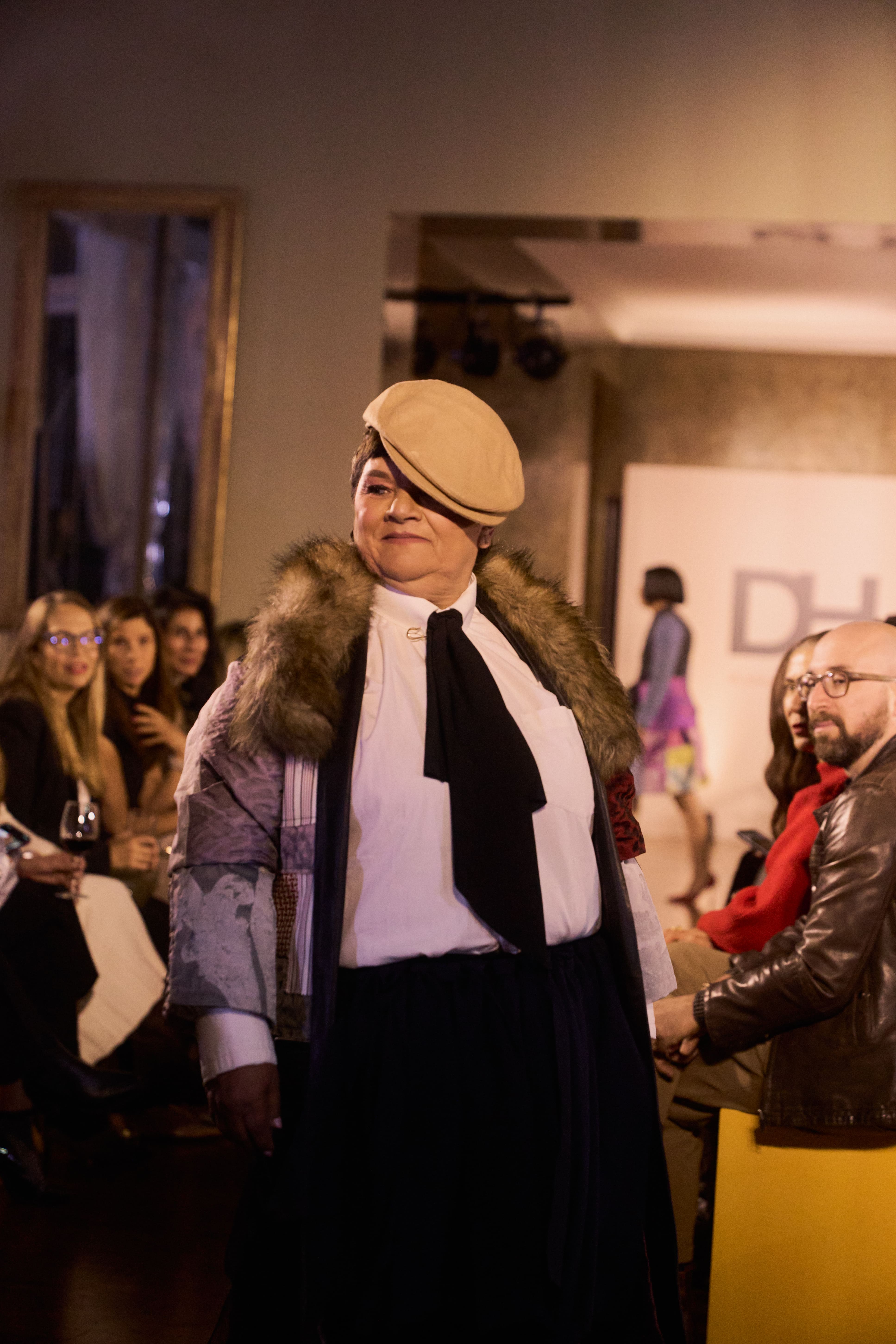 El desfile se realizó en el marco del undécimo aniversario de la Fundación Dejamos Huella, liderada por Ángela María Herazo. / Santiago Zapata