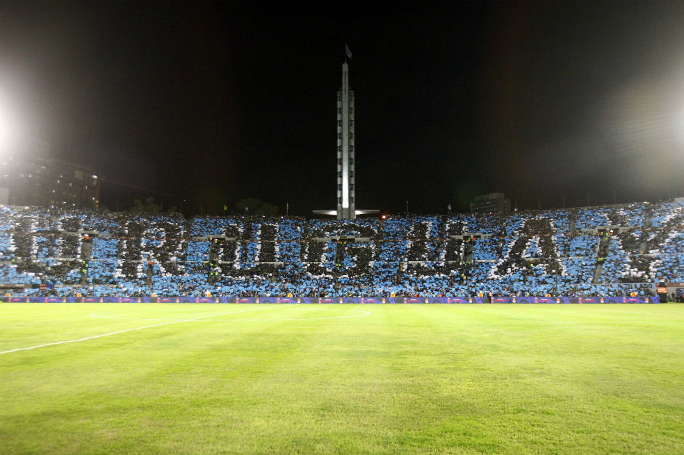 Uruguay se despide de su afición con una goleada ante Uzbekistán