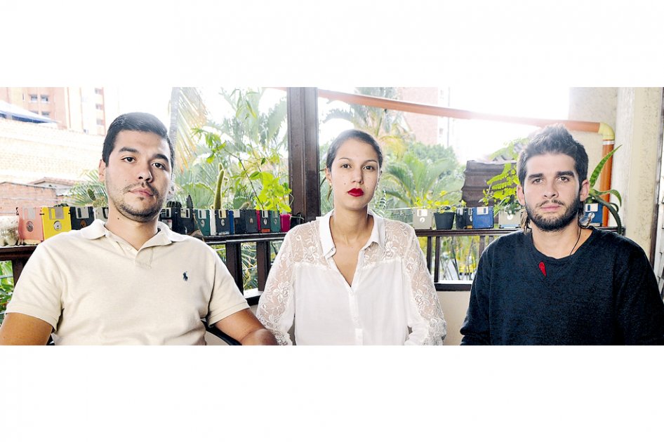 Andrés Cano, Luisa Greiffenstein y Sergio Acevedo, fundadores de Err3 Diseño.   / Luis Benavides