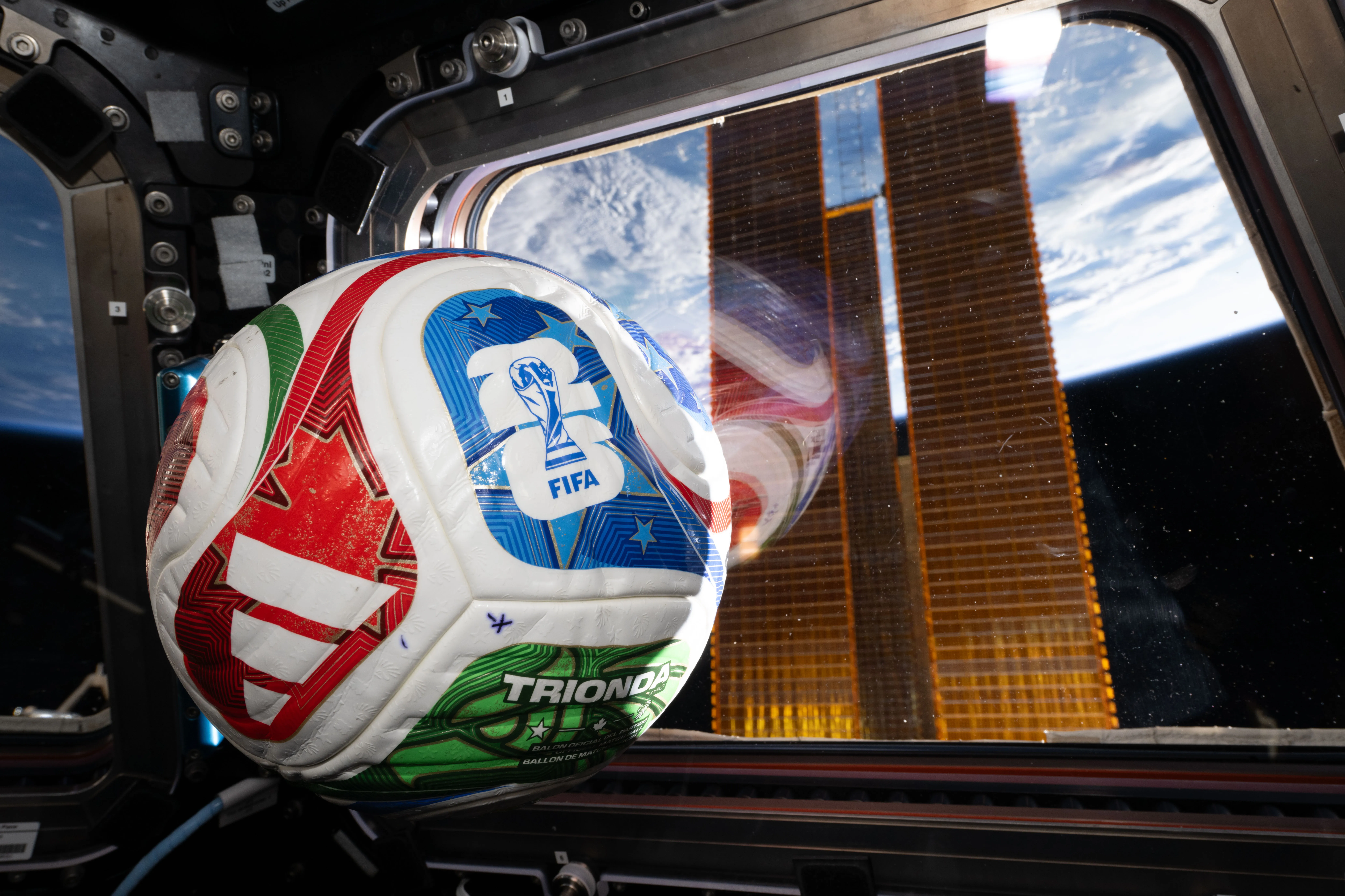 Esta es la historia de cómo ha cambiado la tecnología en los balones mundialistas
