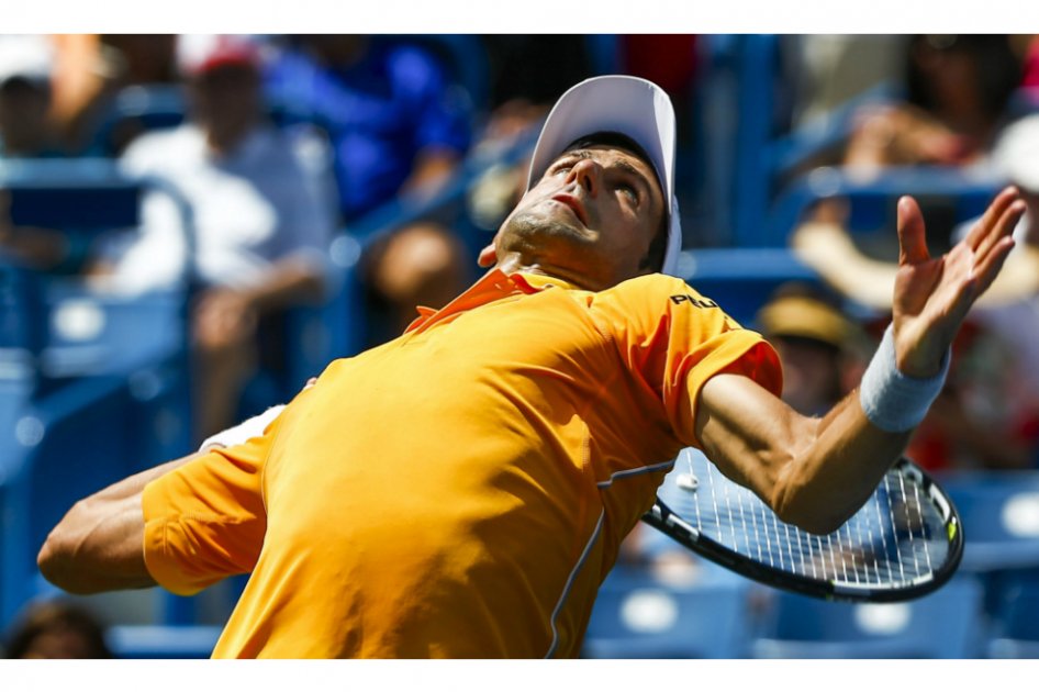 Djokovic frena la caída ante Goffin y avanza a cuartos