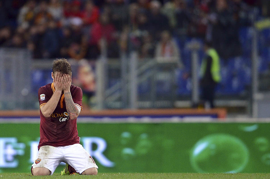Roma y Milán apenas empatan con dos equipos coleros en la Serie A
