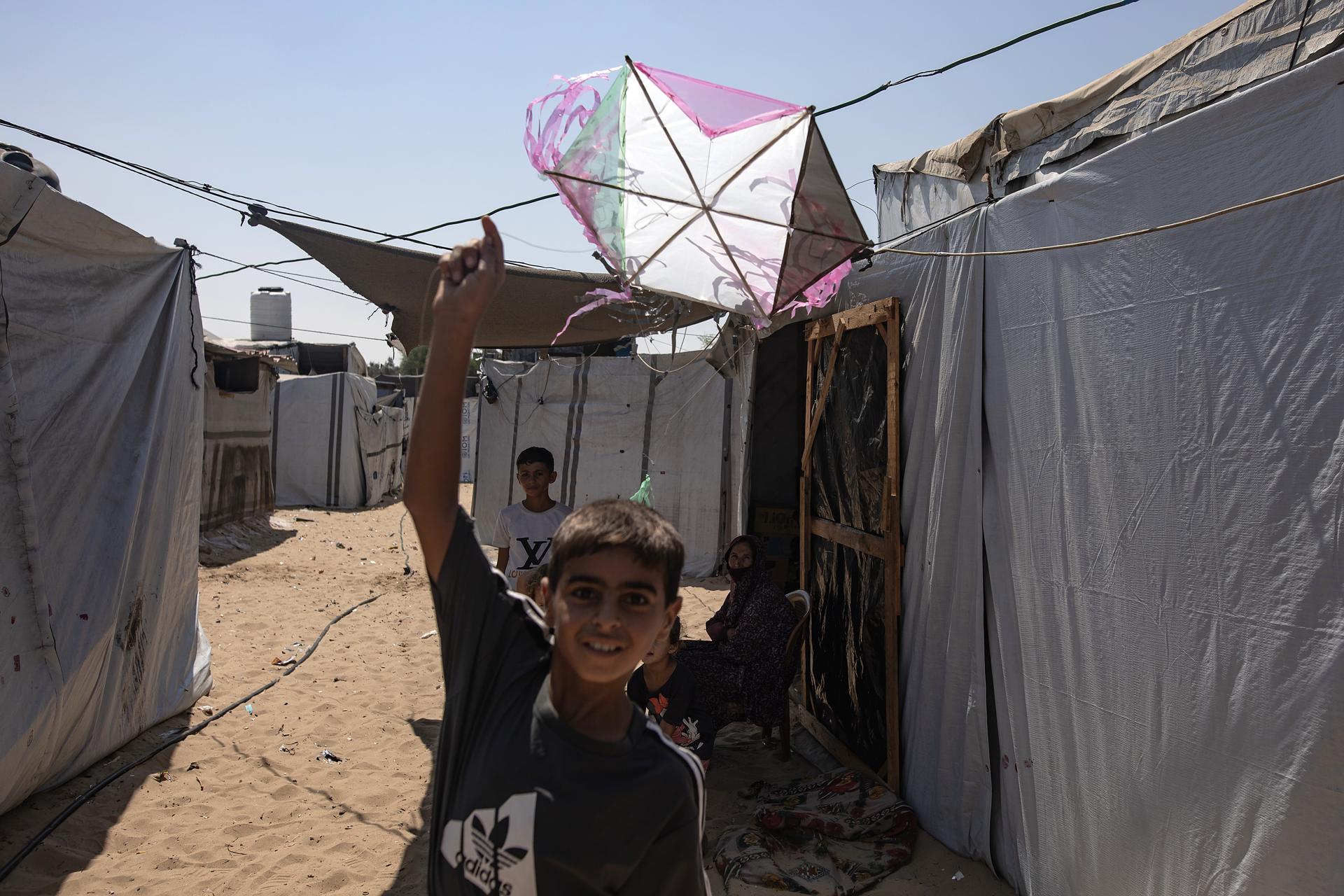 “¿Qué más quieren?”: niños de Gaza renuncian a sus cometas ante las amenazas israelíes