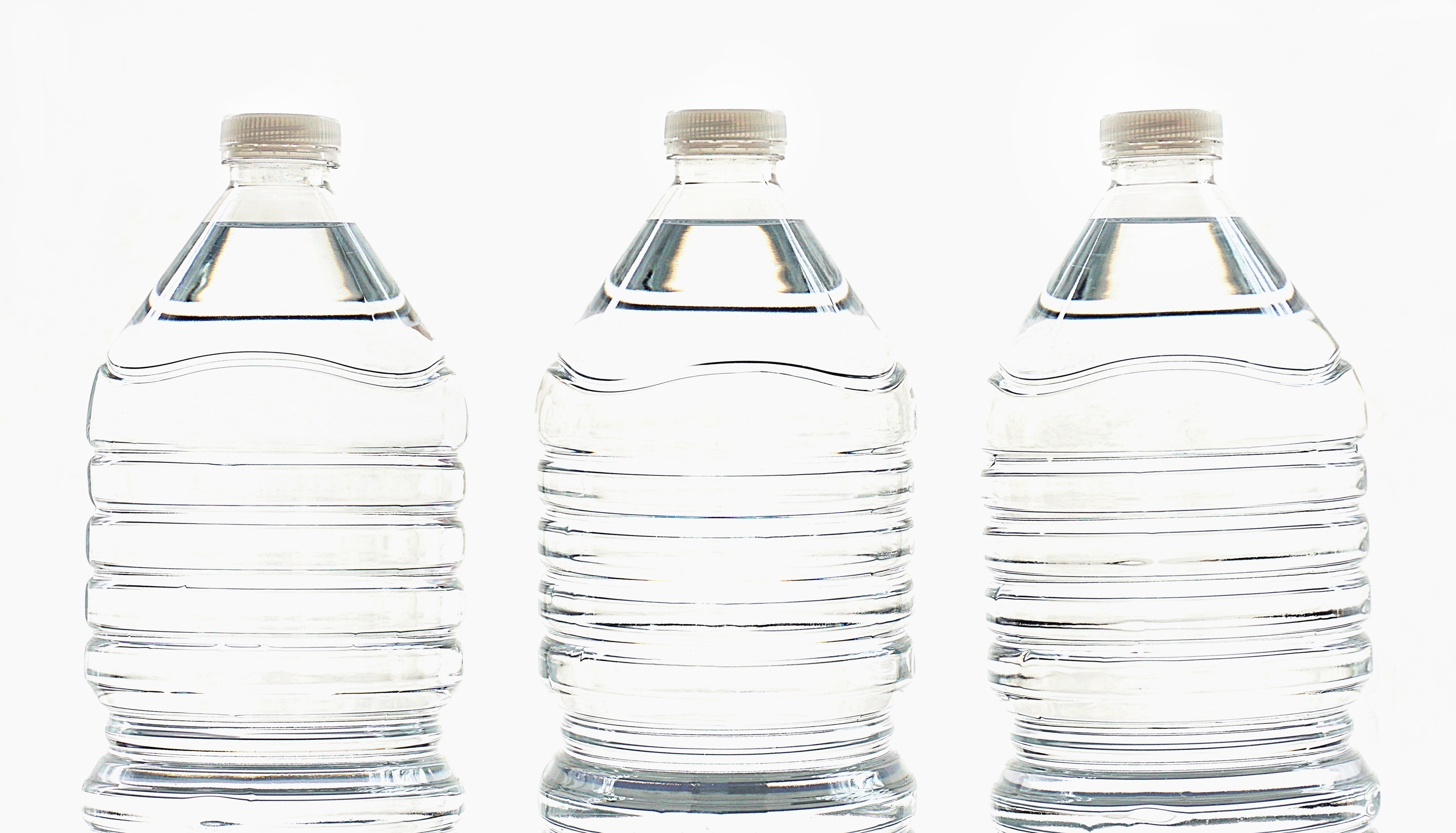 3 recipientes que no debes reciclar para almacenar tus alimentos