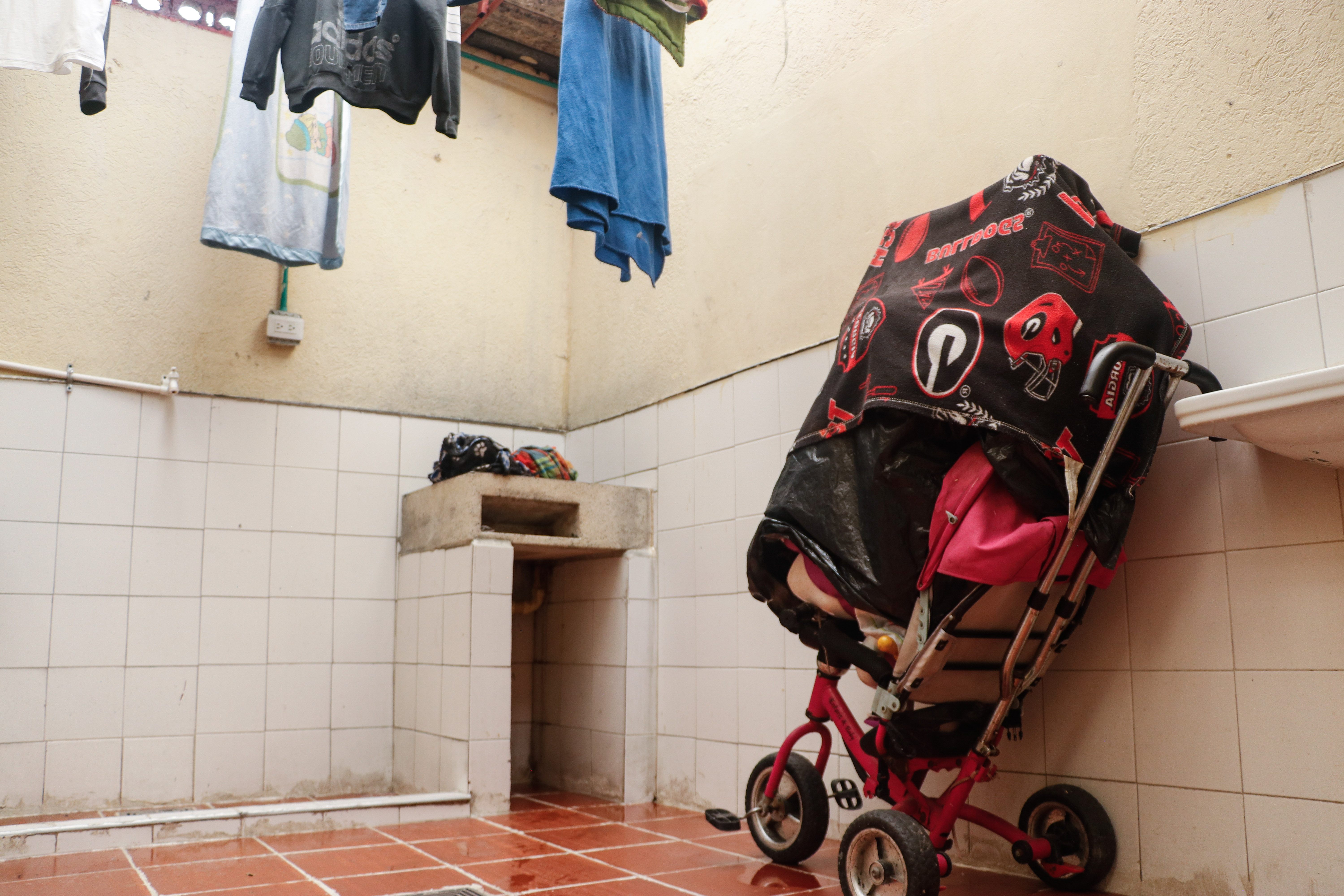 Pagadiario en Las Cruces. Así se vive en habitaciones de 15.000 y 20.000 pesos.