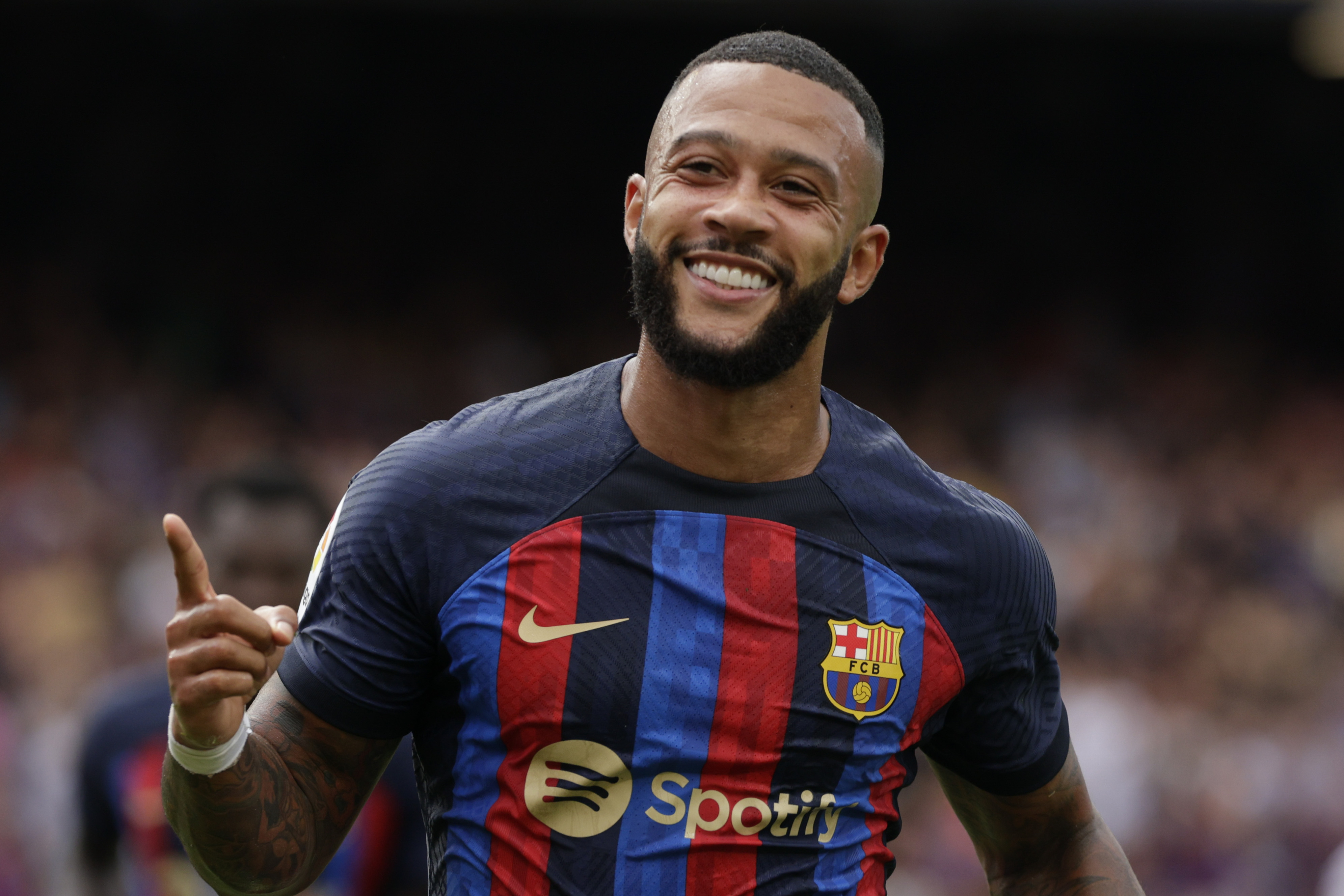 MADRID, 18/01/2023.- Fotografía de archivo tomada el 17/09/2022 del delantero neerlandés Memphis Depay durante un partido de LaLiga con el Barcelona. Ya hay principio de acuerdo entre el Barcelona y el Atlético de Madrid, para su traspaso, sin entrar ningún futbolista en la operación. EFE/ ARCHIVO/Quique García