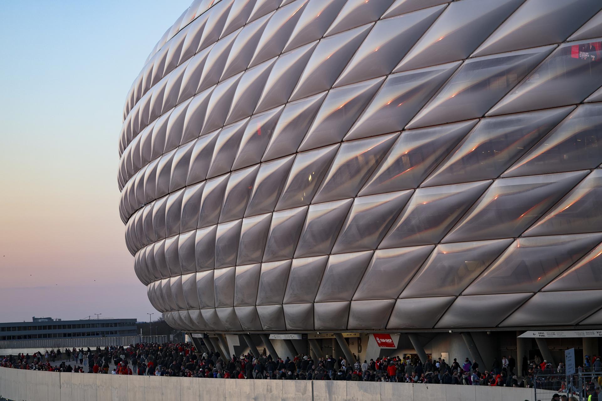 MUNICH (Germany), 08/04/2025.- The Allianz Arena is seen ahead of the UEFA Champions League quarter final 1st leg between FC Bayern Munich and Inter Milan in Munich, Germany, 08 April 2025. (Liga de Campeones, Alemania) EFE/EPA/FILIP SINGER
