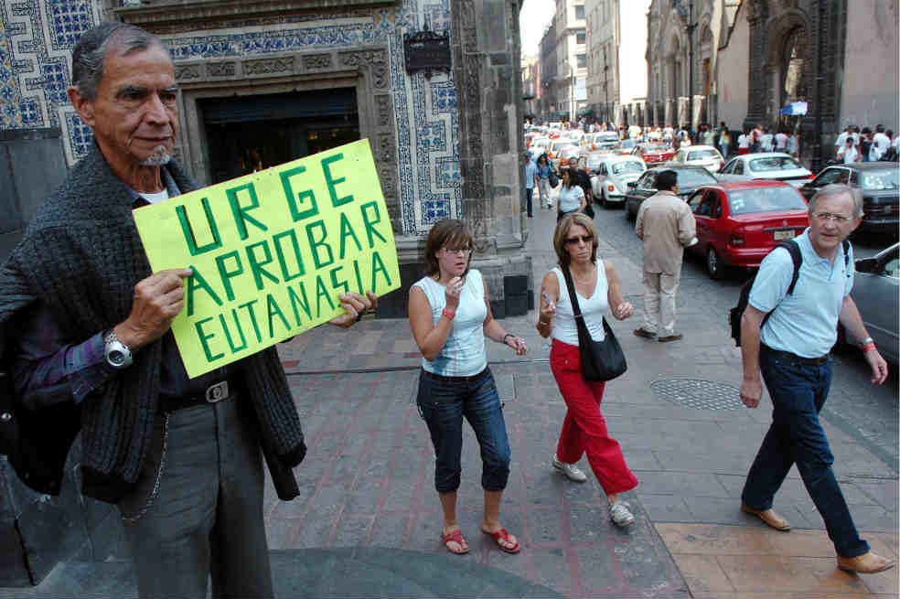 Tres miradas de la eutanasia