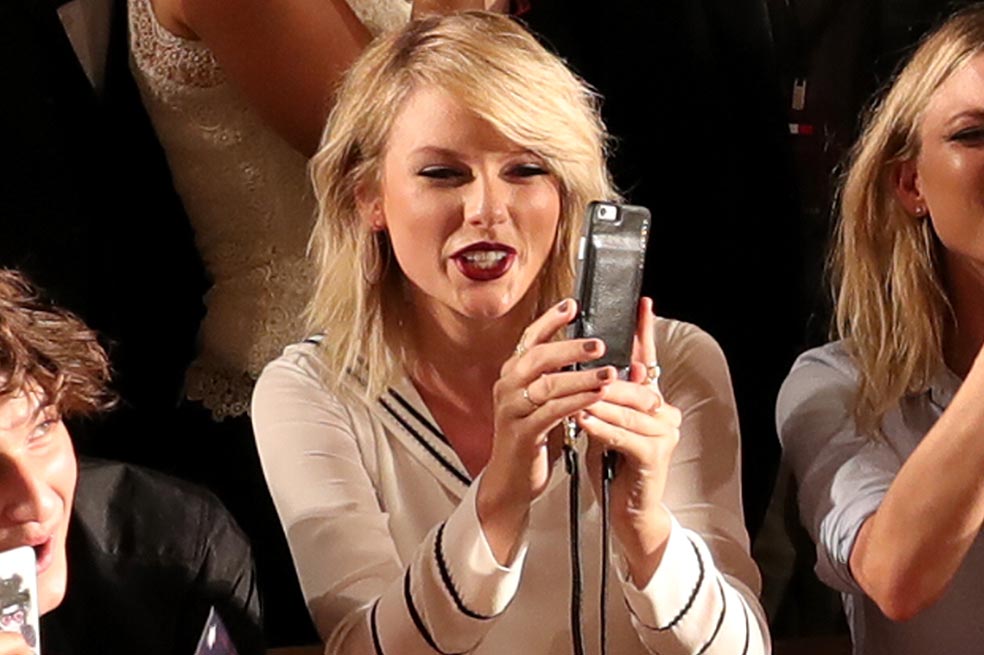 Taylor Swift se divierte lejos de Tom Hiddleston