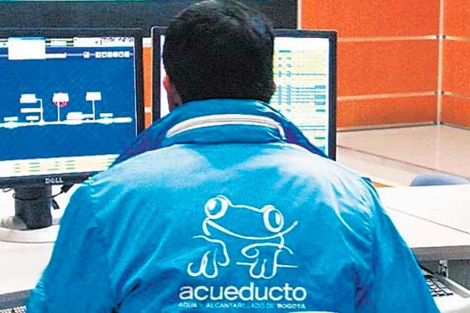 Aguas de Bogotá pagó salarios exagerados
