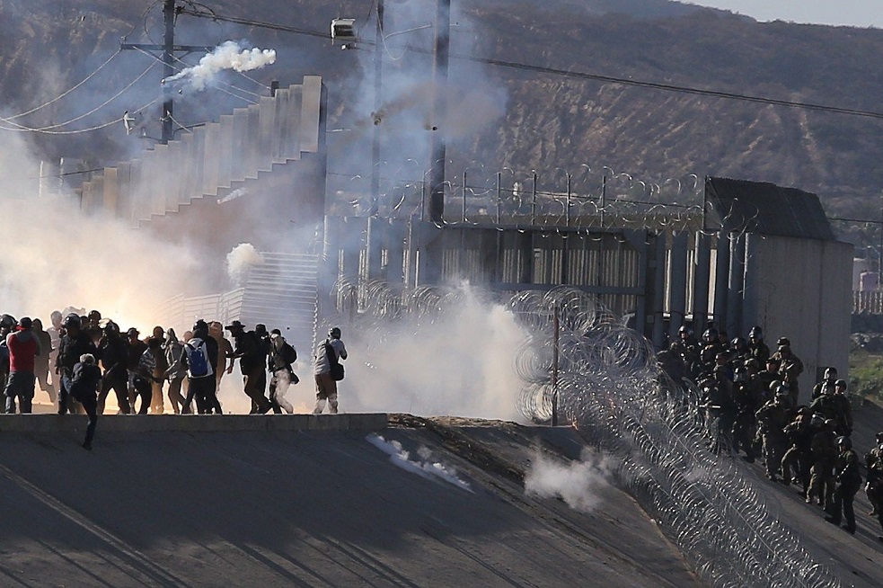 Trump amenazó con el cierre permanente de la frontera por caravana de migrantes