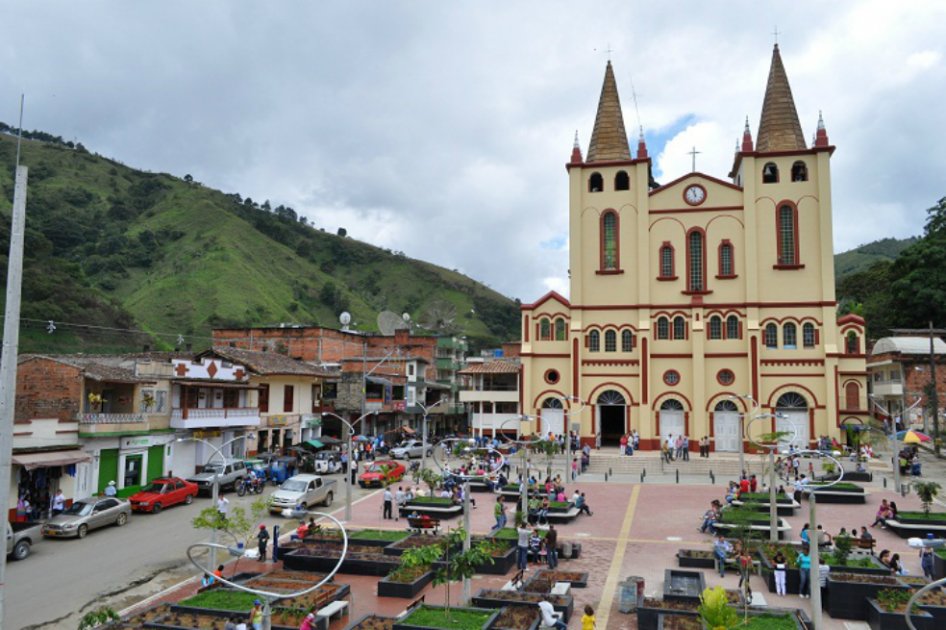 Encuentran tres personas muertas en Cañasgordas, Antioquia
