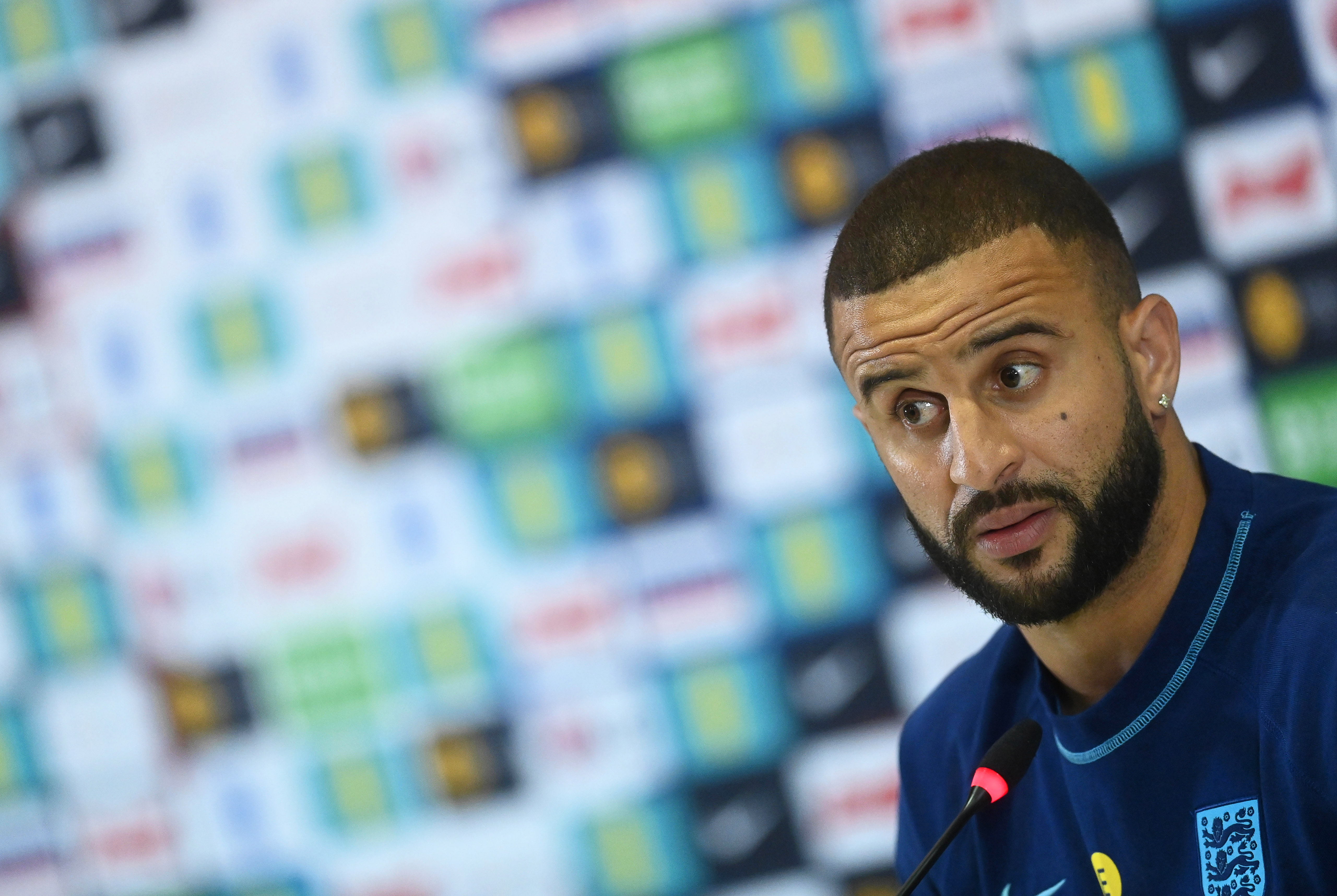 Doha (Qatar), 07/12/2022.- England's Kyle Walker speaks during a press conference in Doha, Qatar, 07 December 2022. England will face France in their FIFA World Cup 2022 quarter final soccer match on 10 December 2022. (Mundial de Fútbol, Francia, Catar) EFE/EPA/NEIL HALL