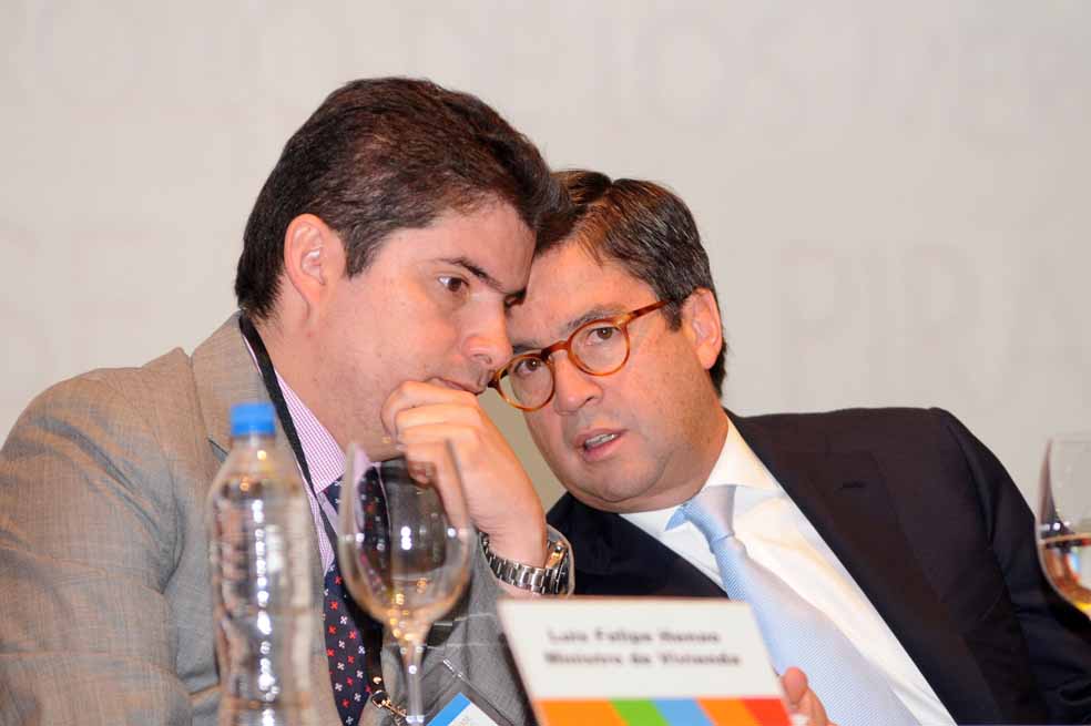 Favoreciendo a la base poblacional