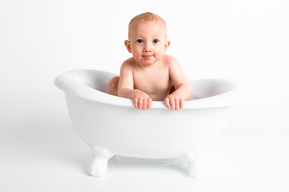 Mitos y verdades a la hora de bañar a tu bebé