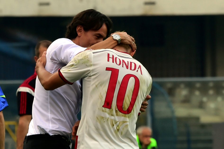 Milan acelera gracias a Honda y se acerca al líder Juventus