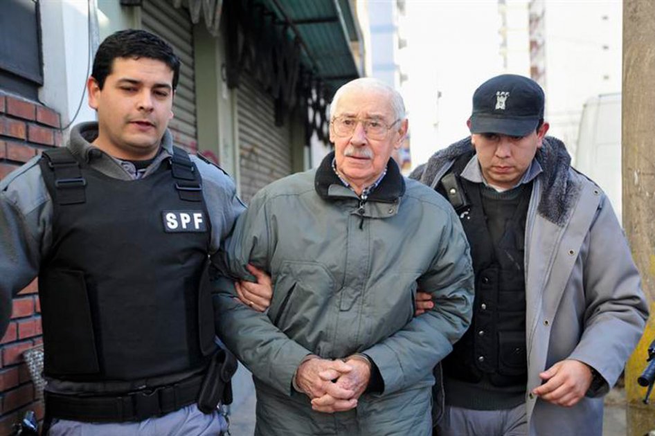 Juicio por crímenes de la dictadura argentina siguen pese a la muerte de Videla
