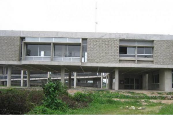 Acusan a exgobernador de La Guajira por irregularidades en contratos de megacolegios